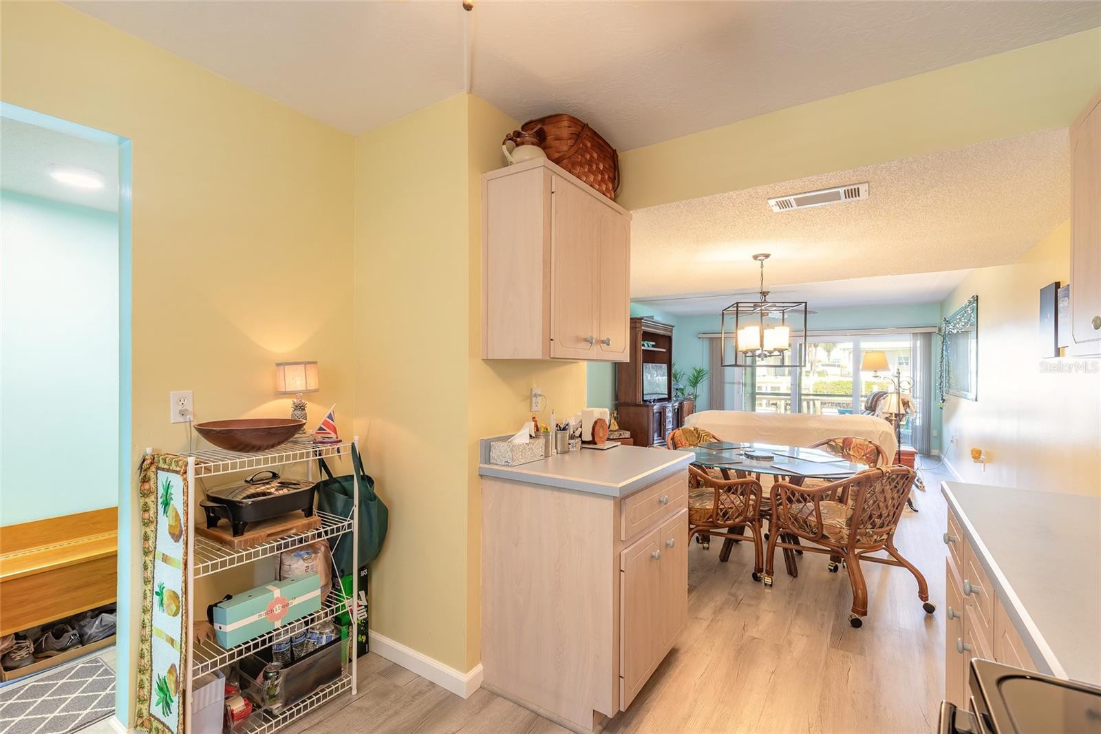 Image 31 of 49 For 2100 Peninsula Avenue 1050