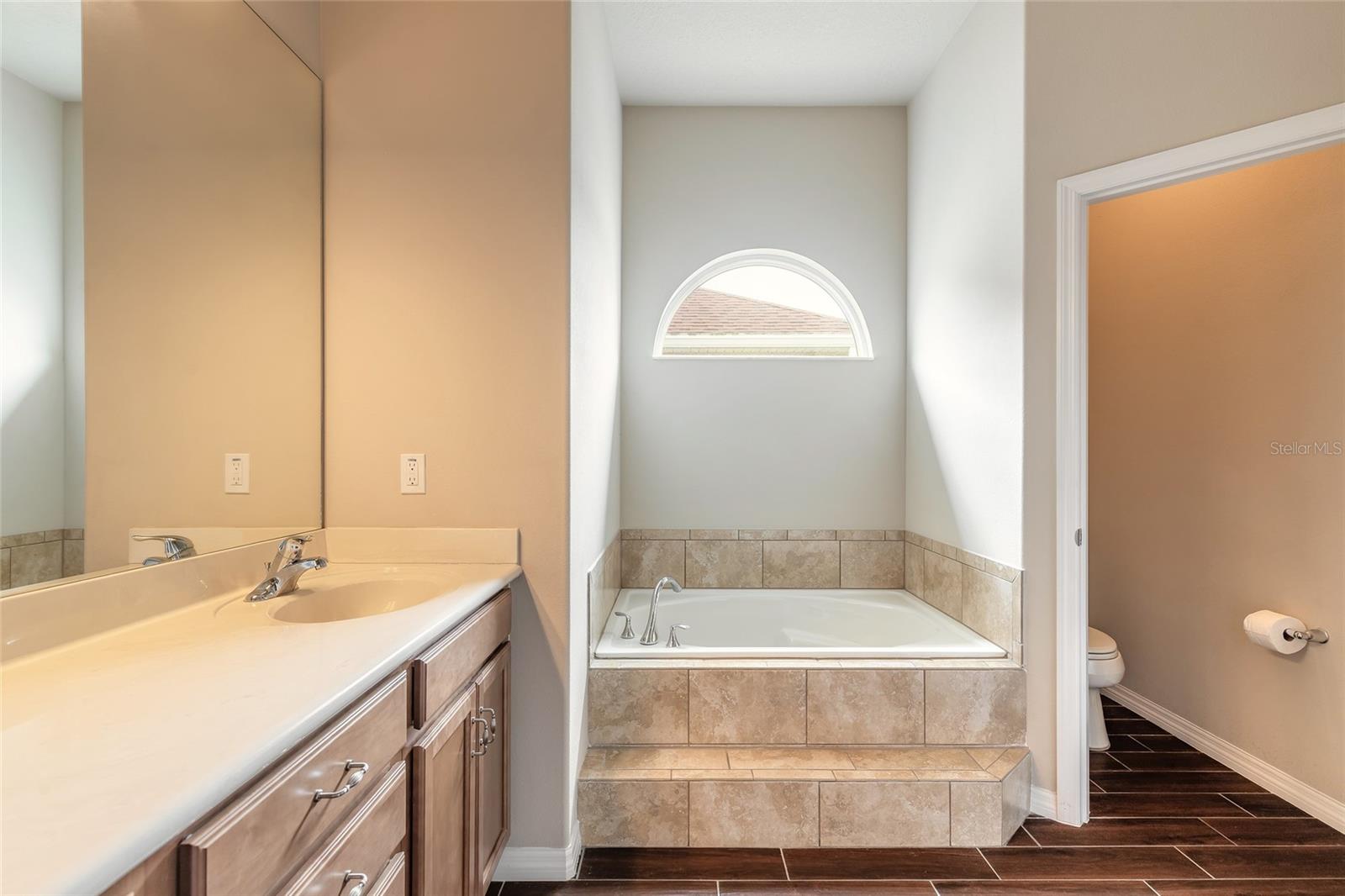 Image 16 of 47 For 3398 Leonardo Lane