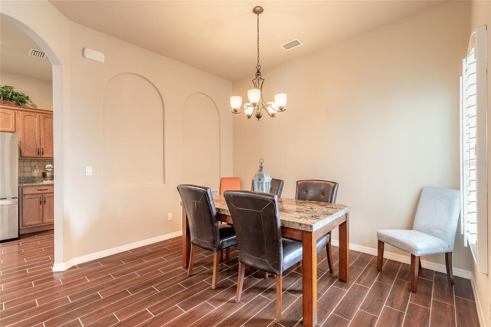 Image 29 of 47 For 3398 Leonardo Lane