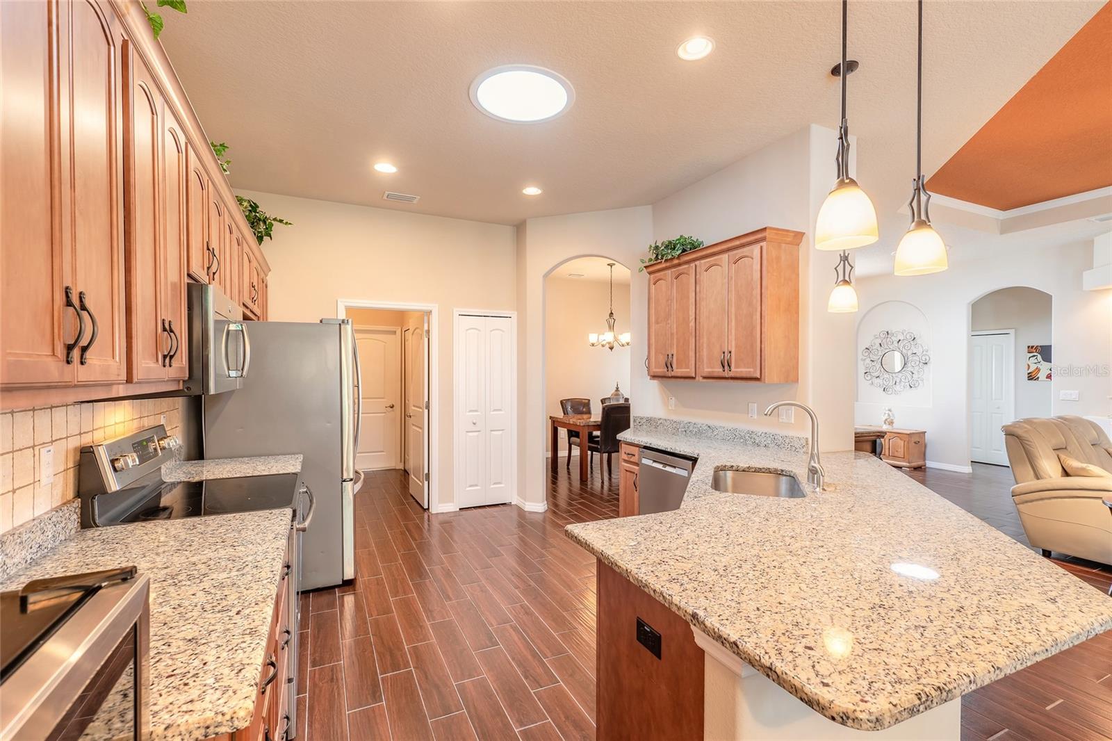 Image 4 of 47 For 3398 Leonardo Lane