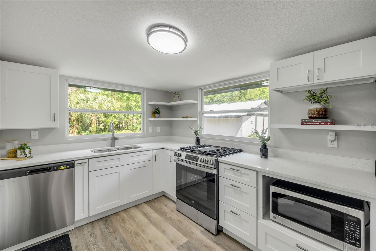 Image 12 of 38 For 1956 Pioneer Trail