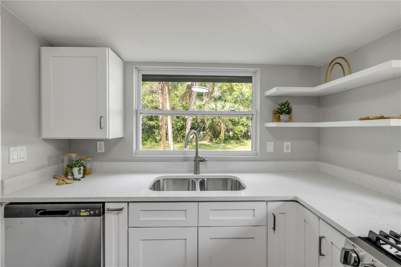 Image 13 of 38 For 1956 Pioneer Trail