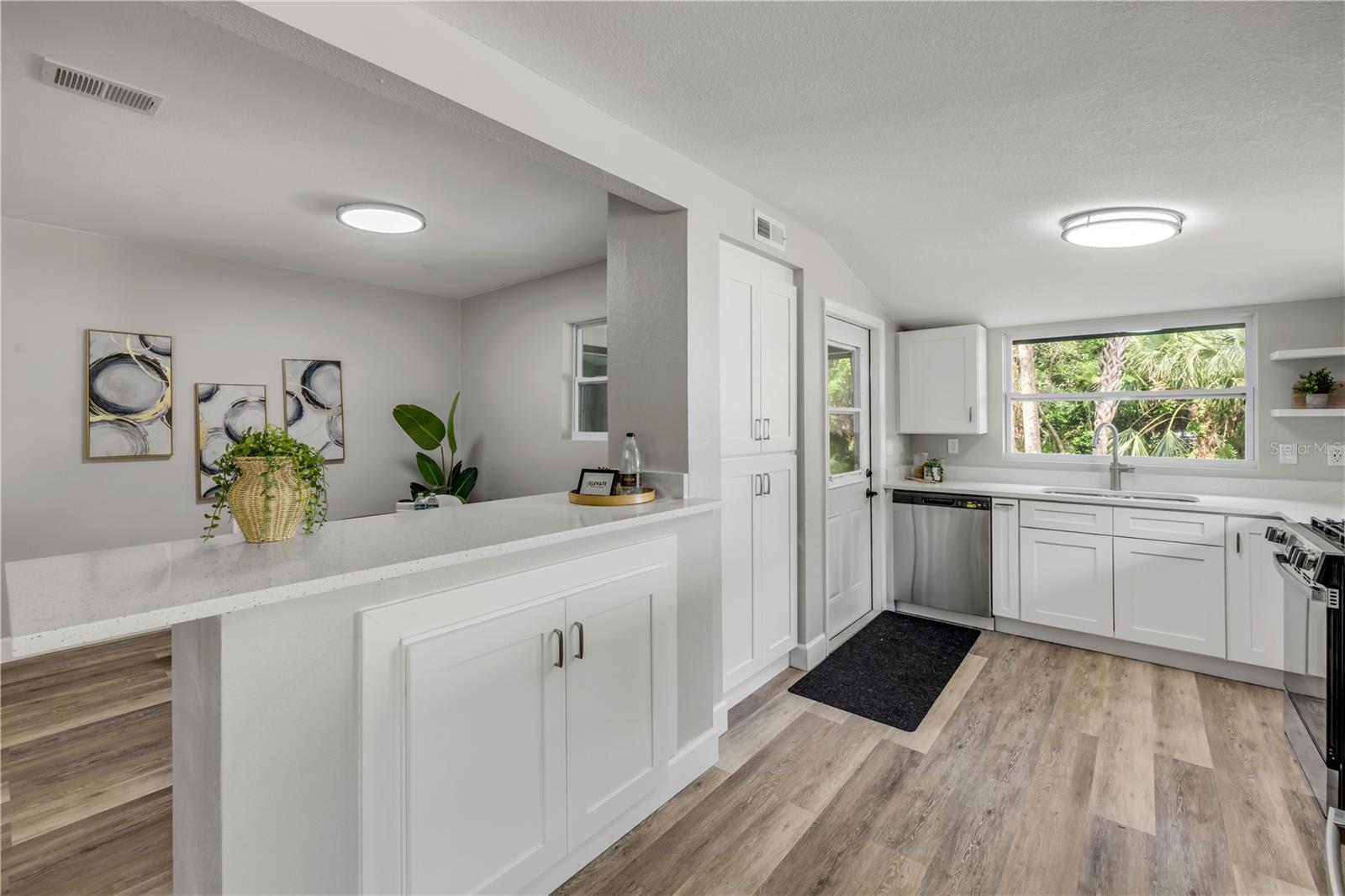 Image 15 of 38 For 1956 Pioneer Trail