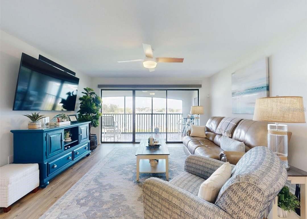 Image 10 of 31 For 454 Bouchelle Drive 202