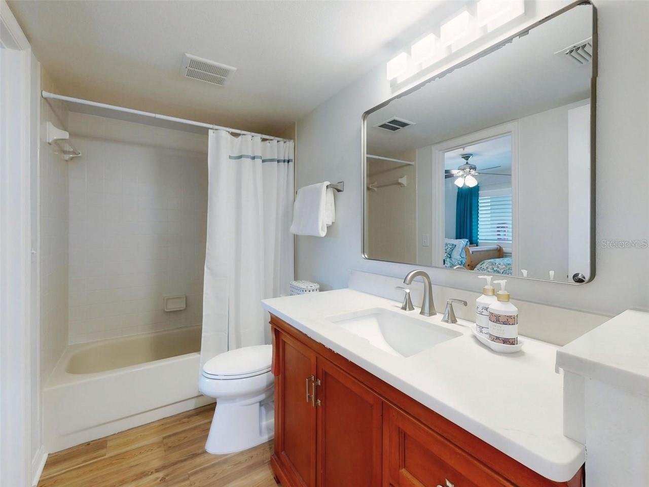 Image 22 of 31 For 454 Bouchelle Drive 202