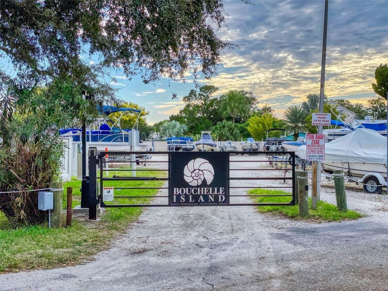 Image 27 of 31 For 454 Bouchelle Drive 202