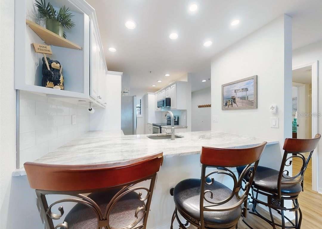 Image 6 of 31 For 454 Bouchelle Drive 202