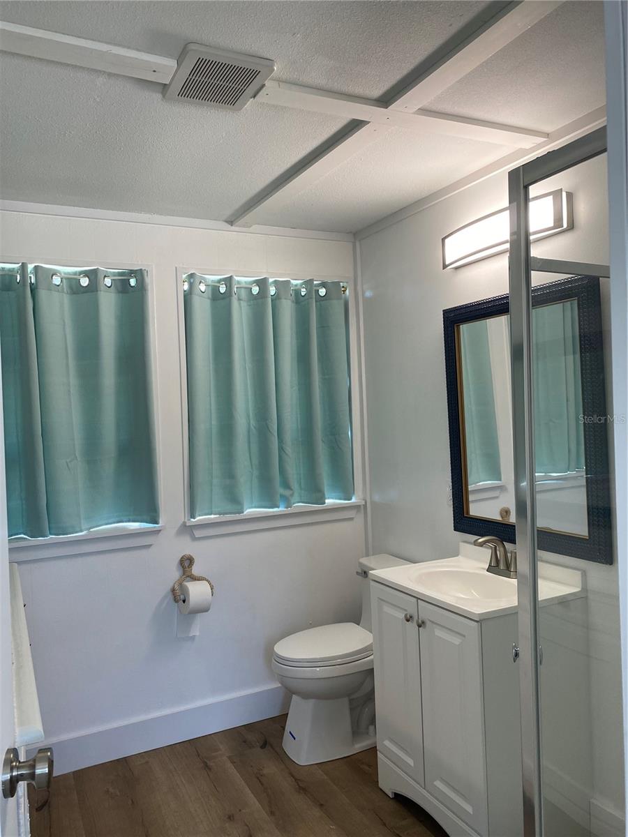 Image 18 of 28 For 200 Pine Street