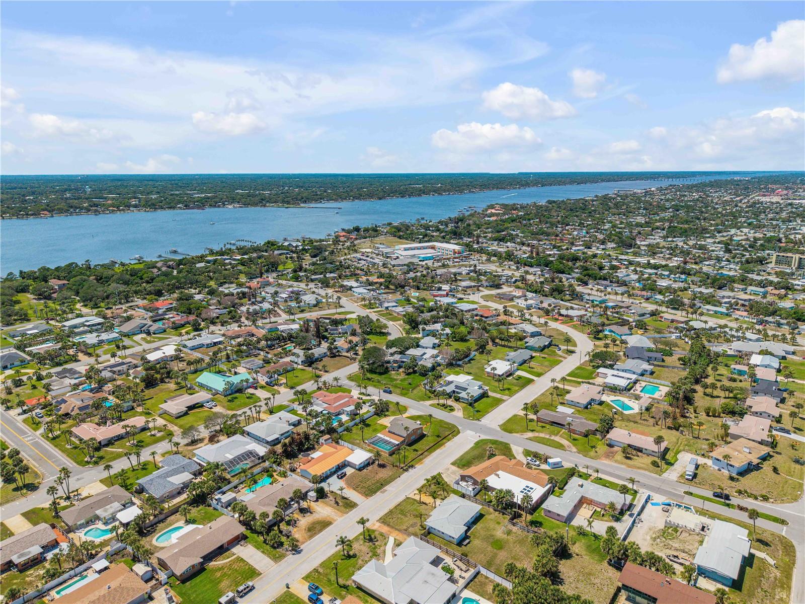 Image 21 of 24 For 401 Driftwood Avenue