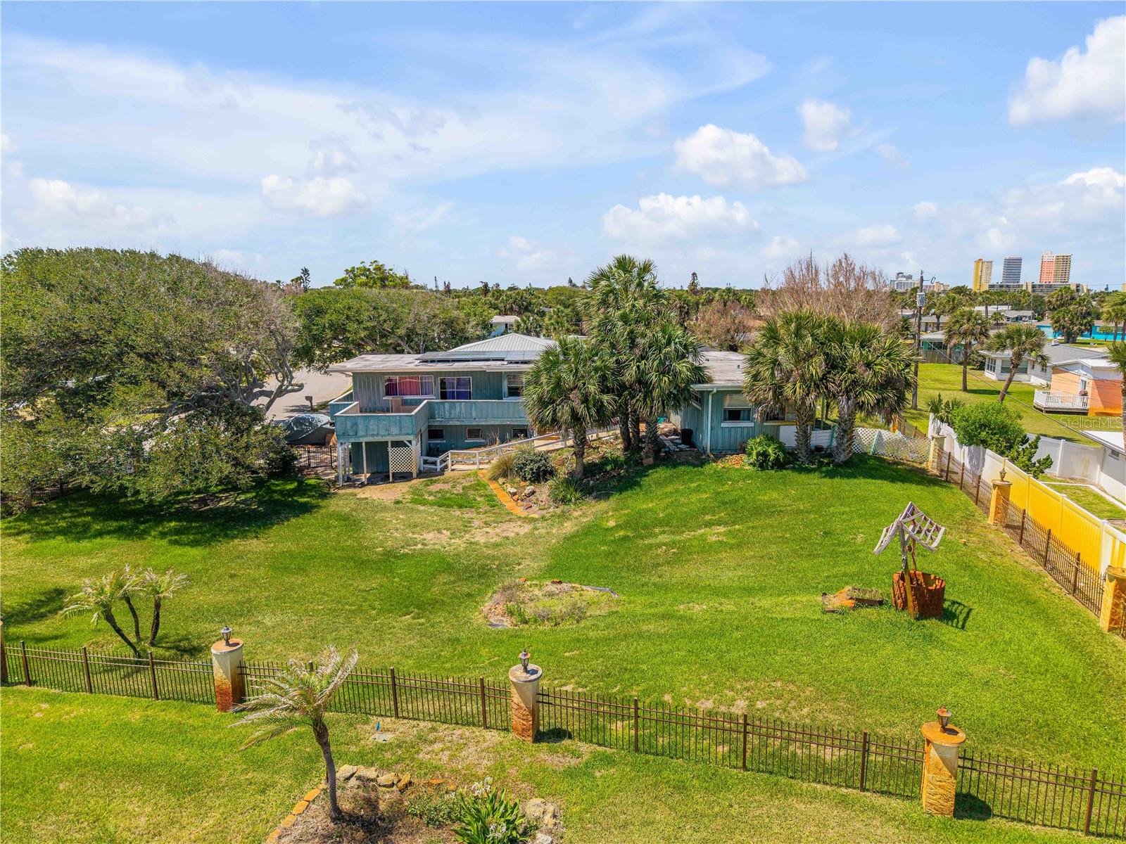Image 4 of 24 For 401 Driftwood Avenue