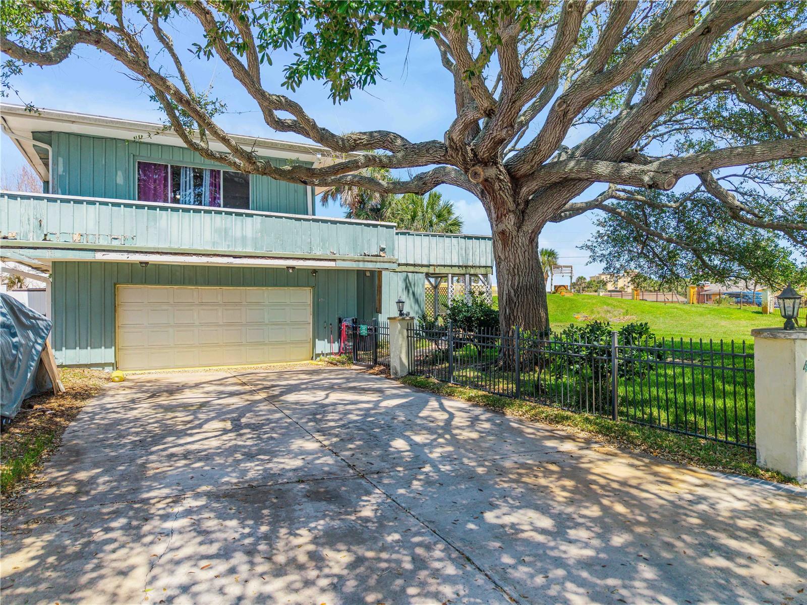 Image 8 of 24 For 401 Driftwood Avenue
