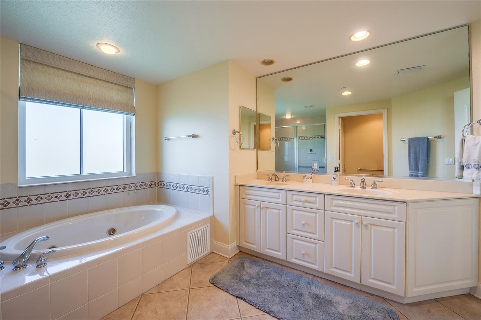 Image 6 of 60 For 250 Minorca Beach Way  906