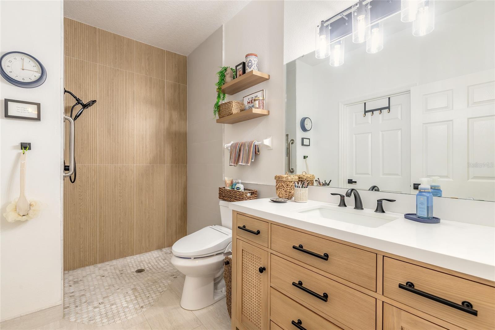 Image 17 of 38 For 2212 Deerwood Drive