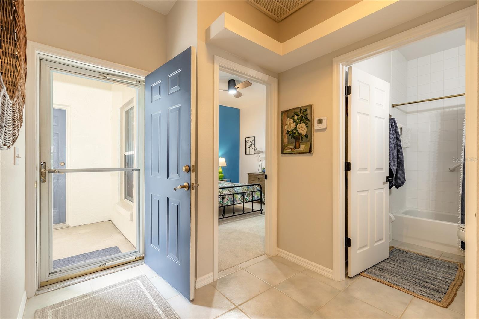 Image 5 of 38 For 2212 Deerwood Drive