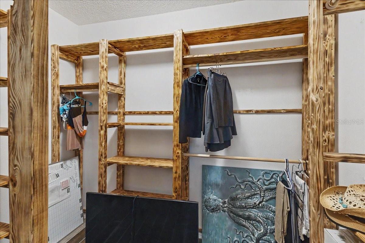 Image 16 of 23 For 1830 Orange Tree Drive