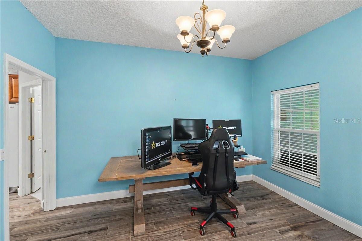 Image 20 of 23 For 1830 Orange Tree Drive