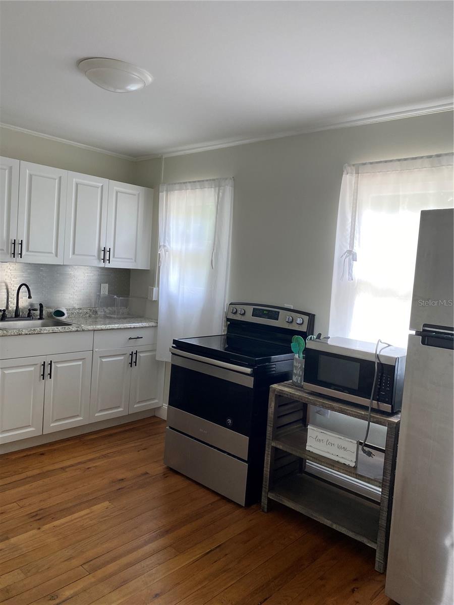 Image 11 of 29 For 200 Pine Street