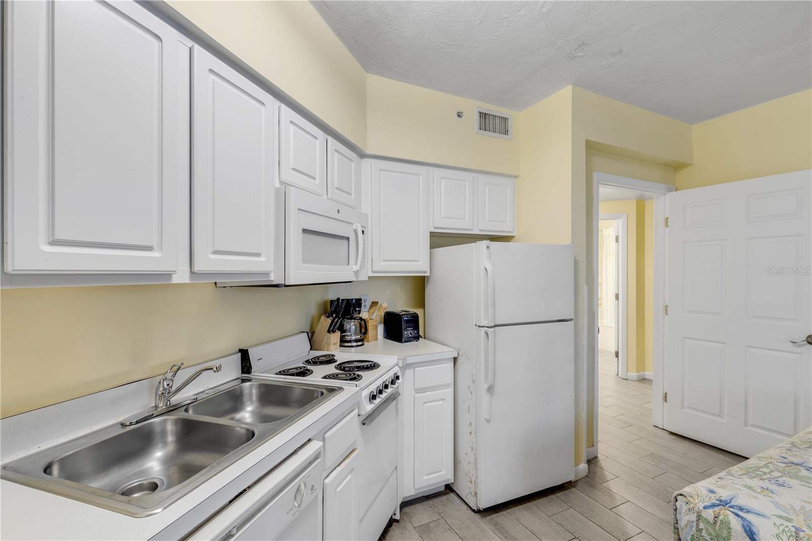 Image 36 of 86 For 300 Atlantic Avenue 1511