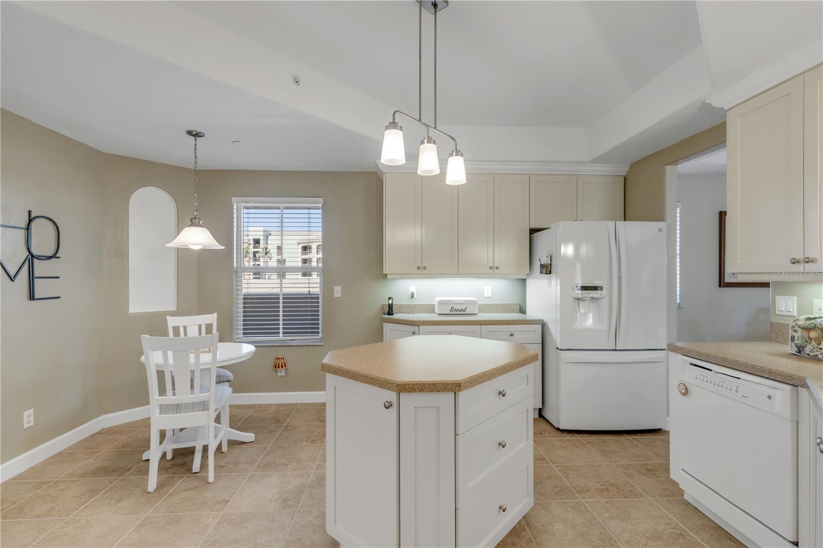 Image 16 of 56 For 424 Luna Bella Lane 228