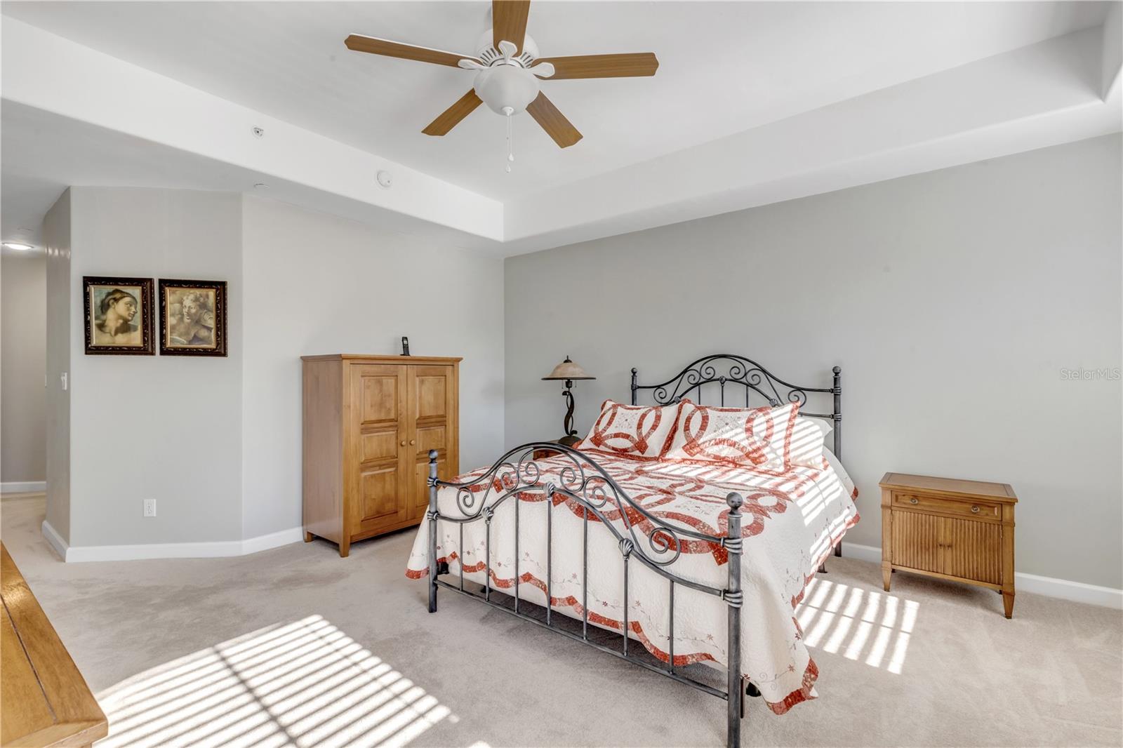 Image 21 of 56 For 424 Luna Bella Lane 228