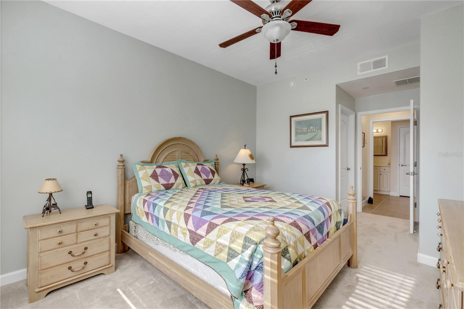 Image 31 of 56 For 424 Luna Bella Lane 228