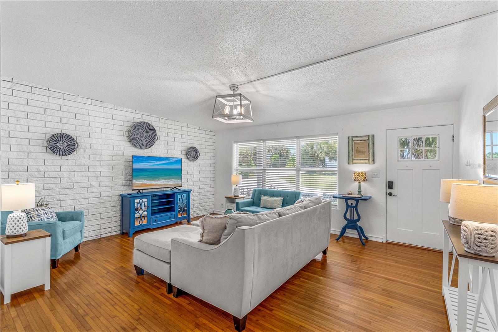 Image 11 of 36 For 2908 Peninsula Drive