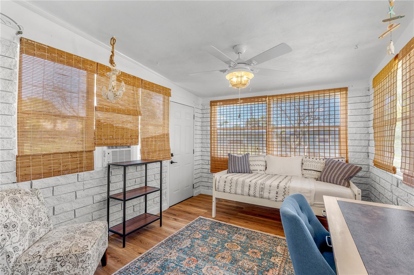 Image 15 of 36 For 2908 Peninsula Drive