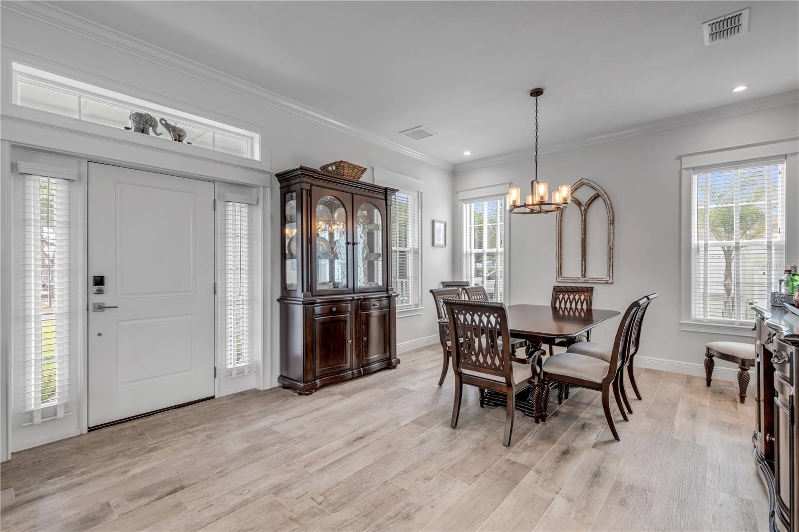 Image 10 of 99 For 4636 Saxon Drive