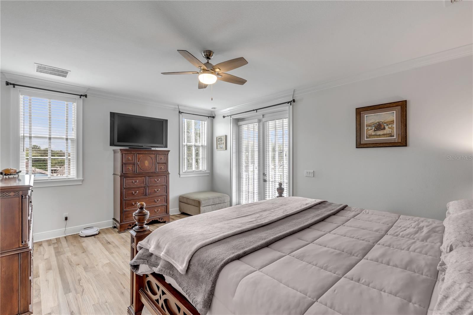 Image 40 of 99 For 4636 Saxon Drive