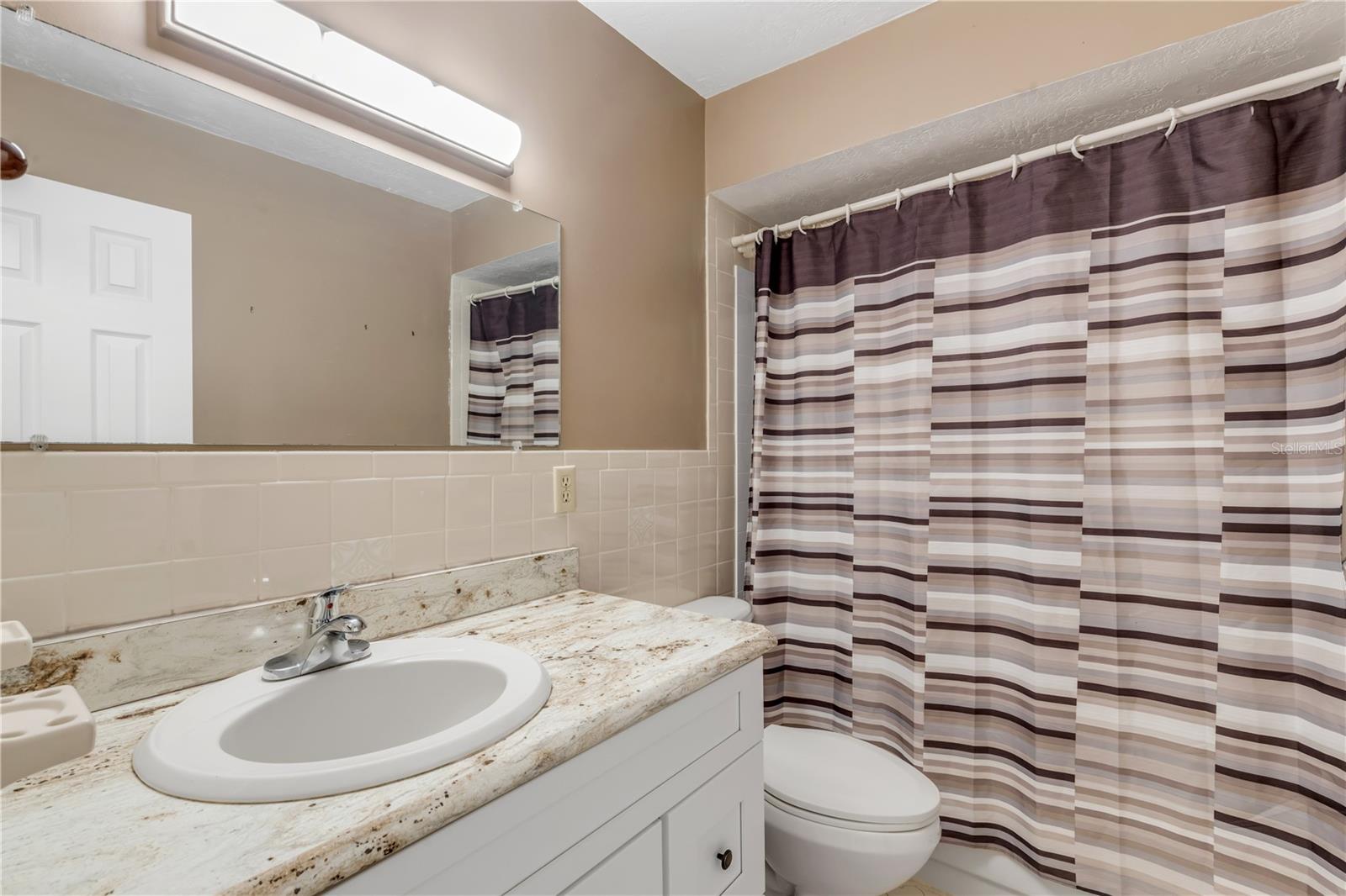 Image 11 of 47 For 704 Green Road