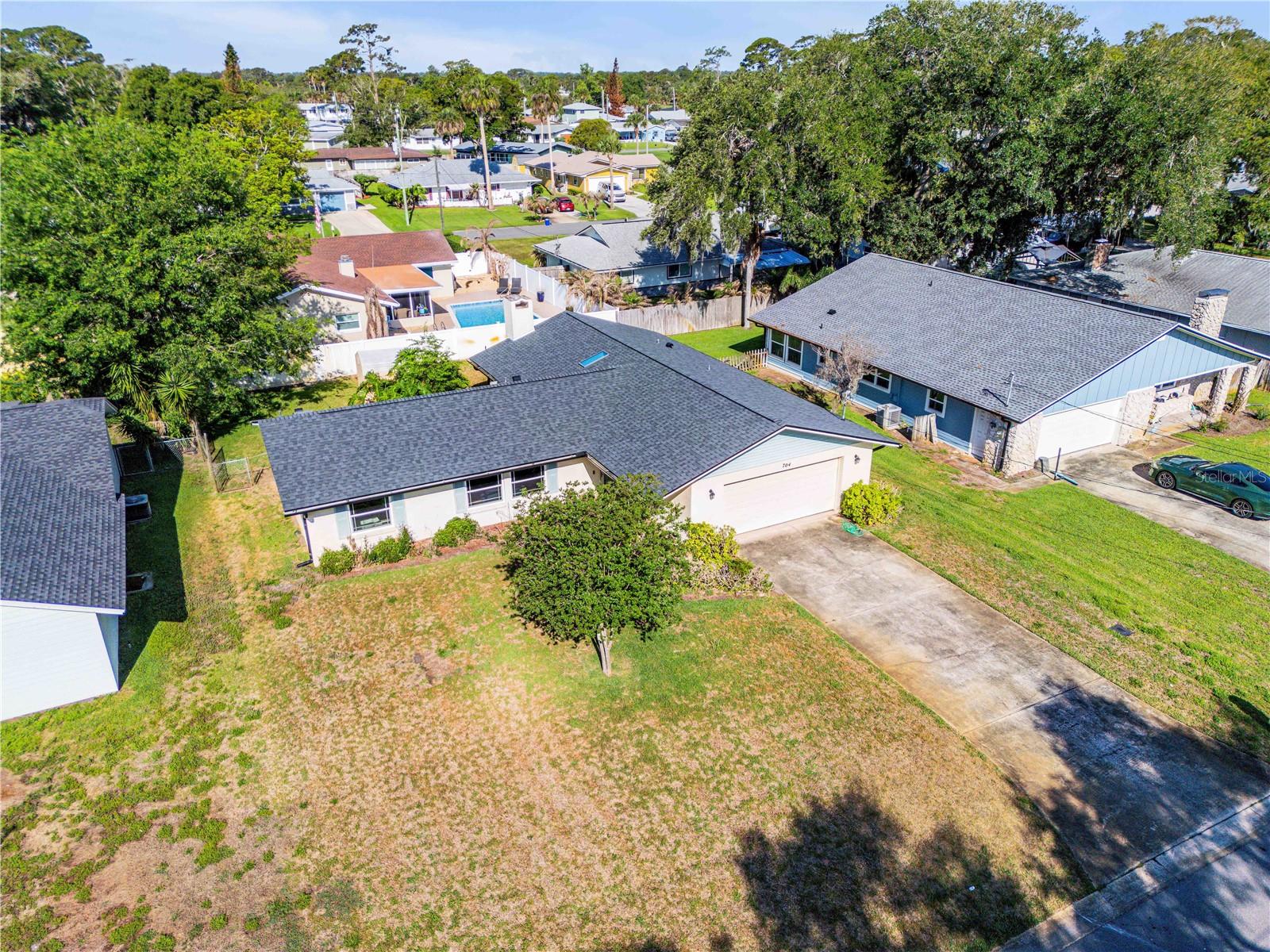 Image 40 of 47 For 704 Green Road