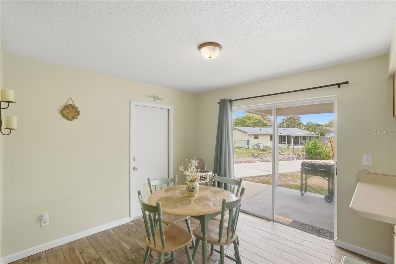 Image 19 of 30 For 2861 Oak Lea Drive