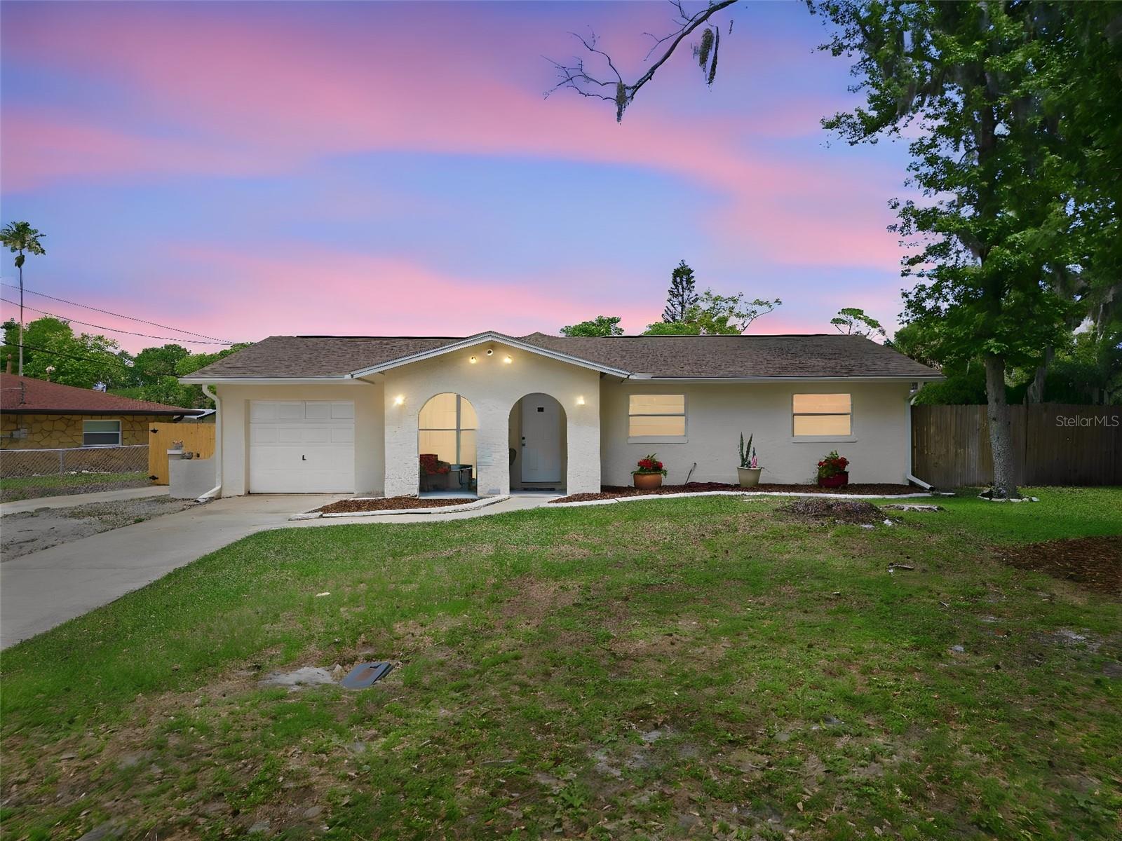 Image 2 of 30 For 2861 Oak Lea Drive