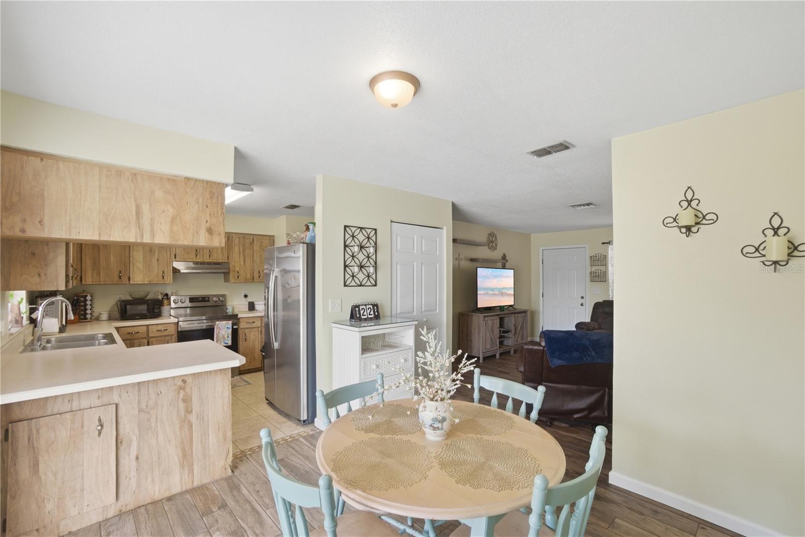 Image 20 of 30 For 2861 Oak Lea Drive