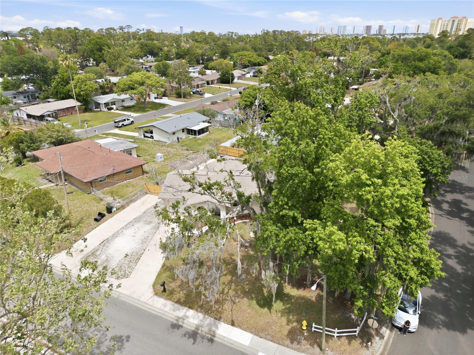 Image 4 of 30 For 2861 Oak Lea Drive