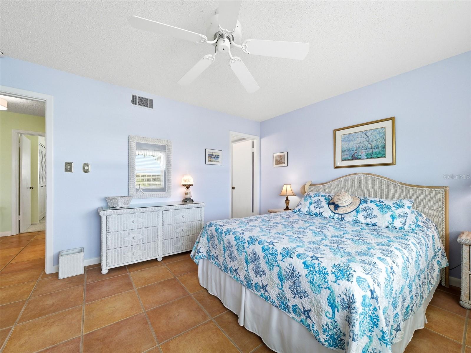 Image 22 of 42 For 325 Causeway  D304