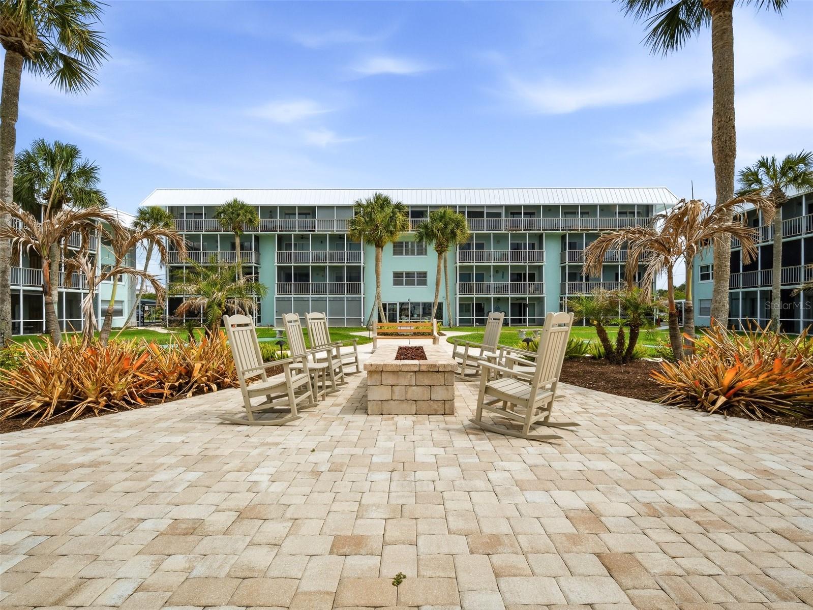 Image 34 of 42 For 325 Causeway  D304
