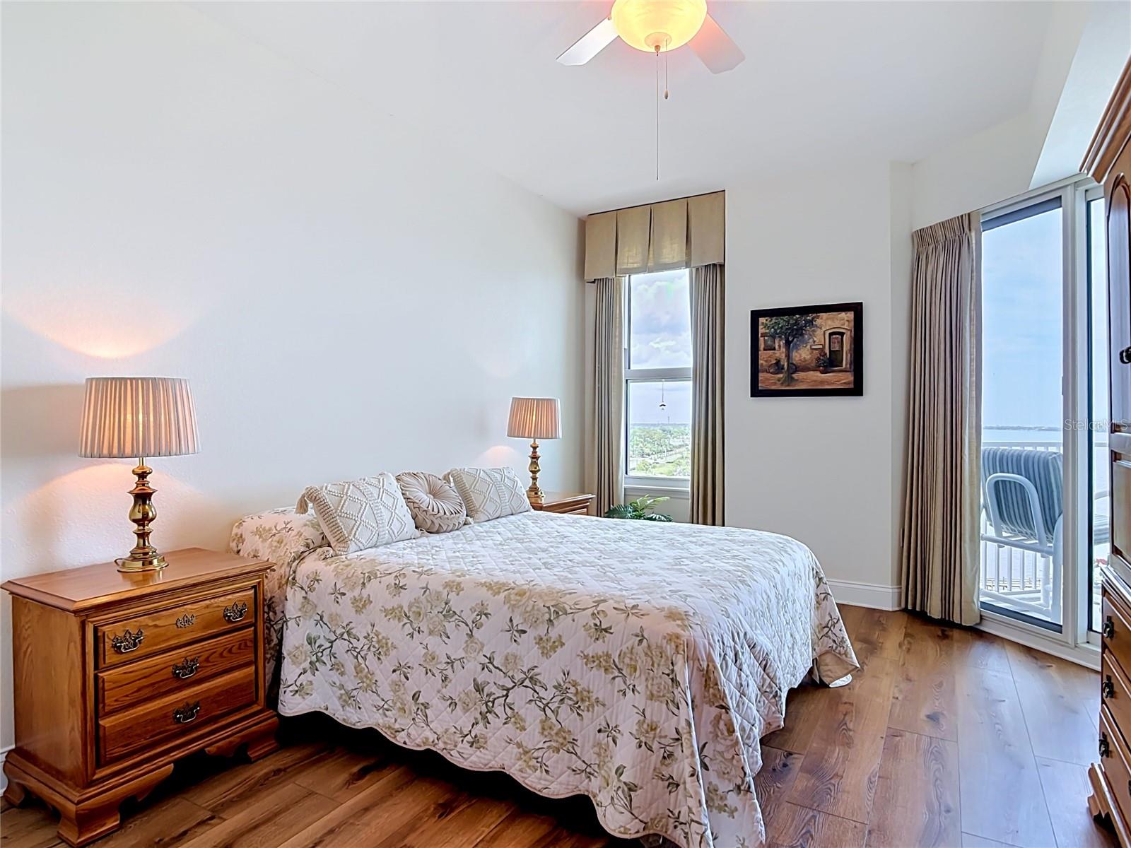 Image 29 of 73 For 2801 Ridgewood Avenue 1111