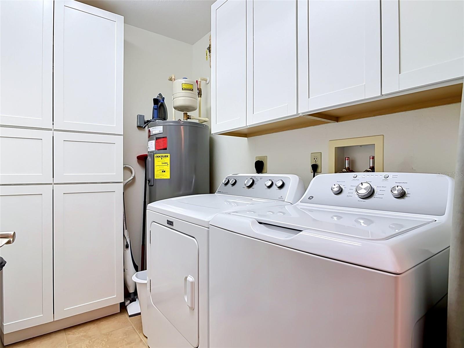 Image 41 of 73 For 2801 Ridgewood Avenue 1111