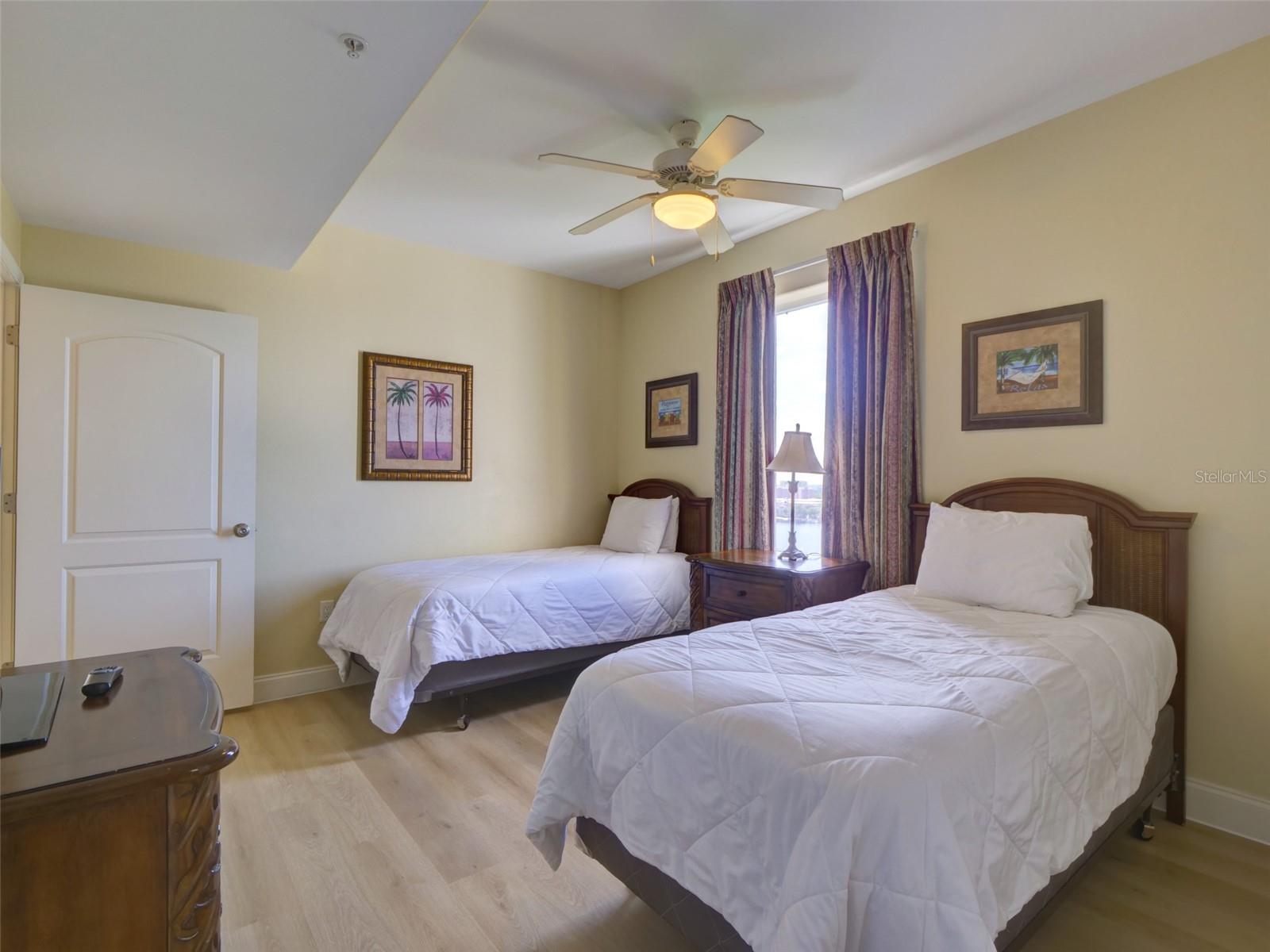 Image 12 of 29 For 13427 Blue Heron Beach Dr.