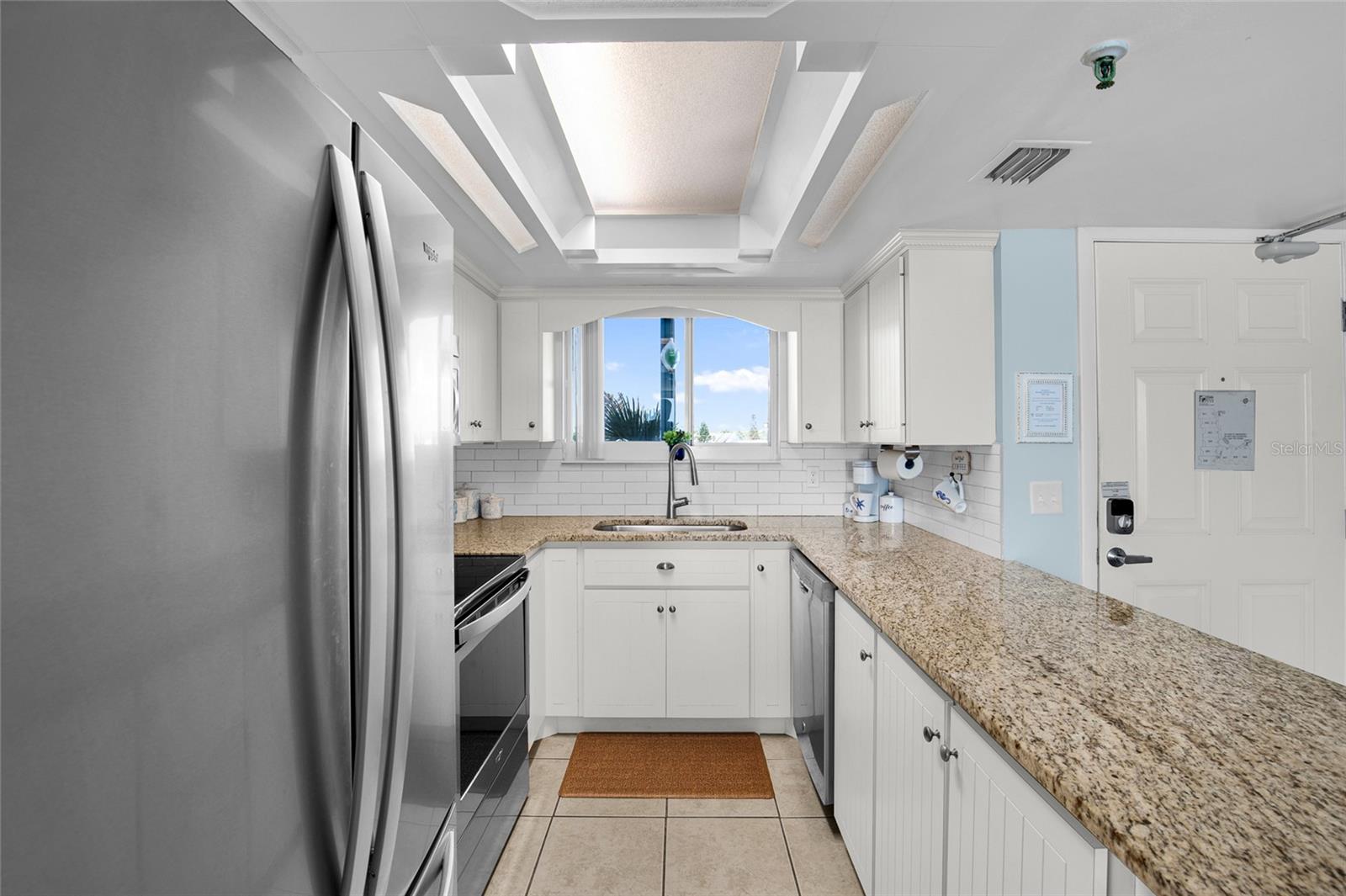 Image 11 of 54 For 421 Atlantic Avenue 302
