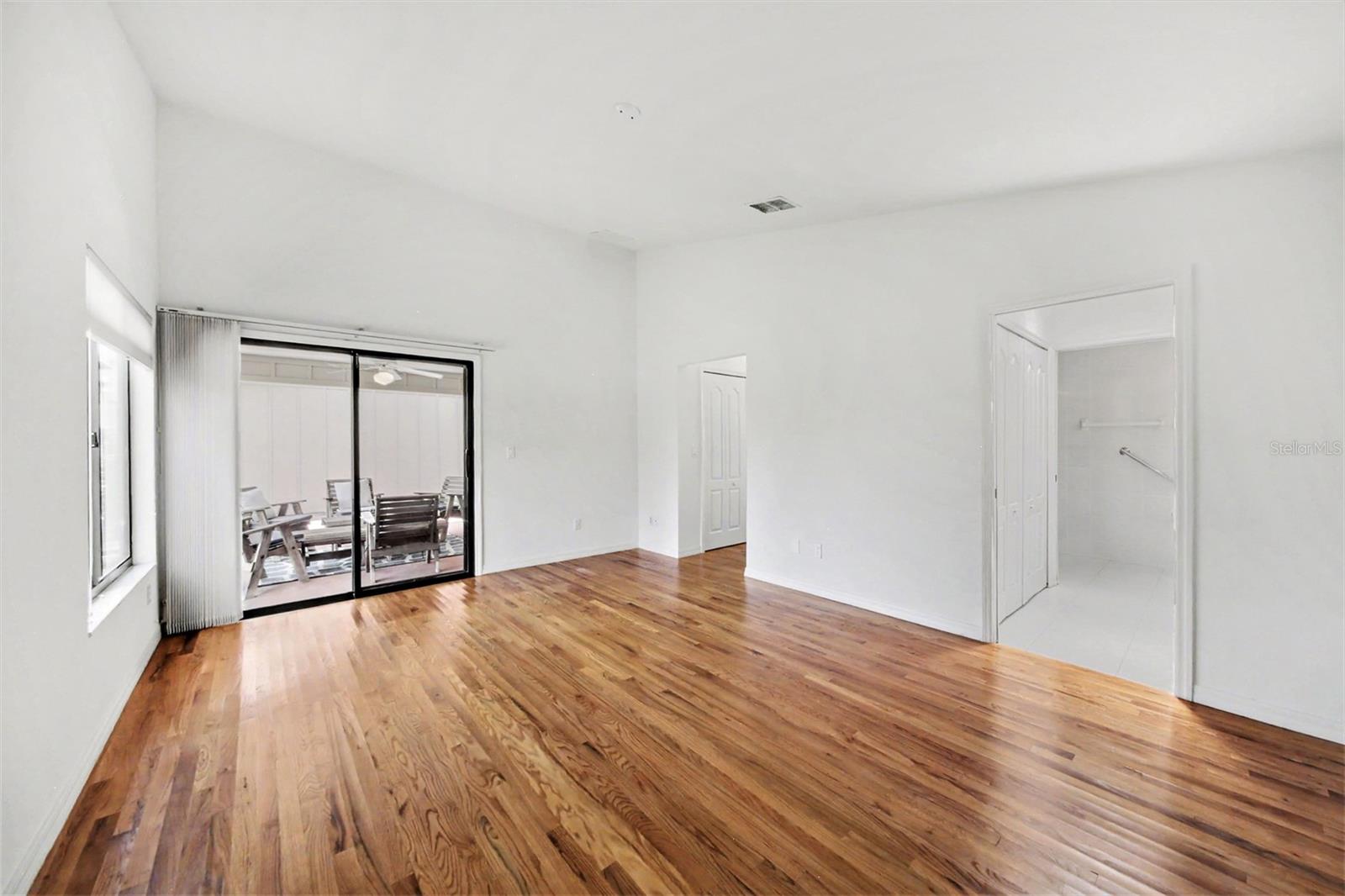 Image 13 of 36 For 1914 Sprucewood Way