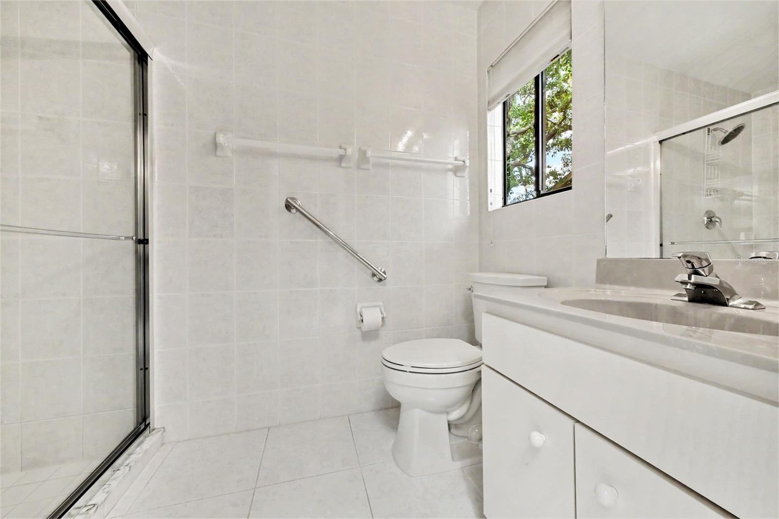 Image 15 of 36 For 1914 Sprucewood Way
