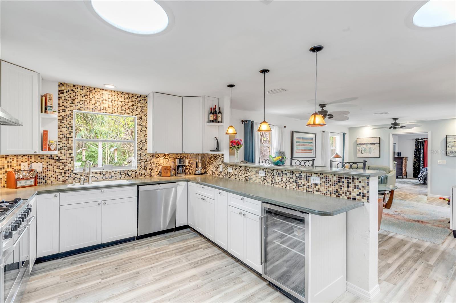 Image 8 of 49 For 2806 Brookline Avenue
