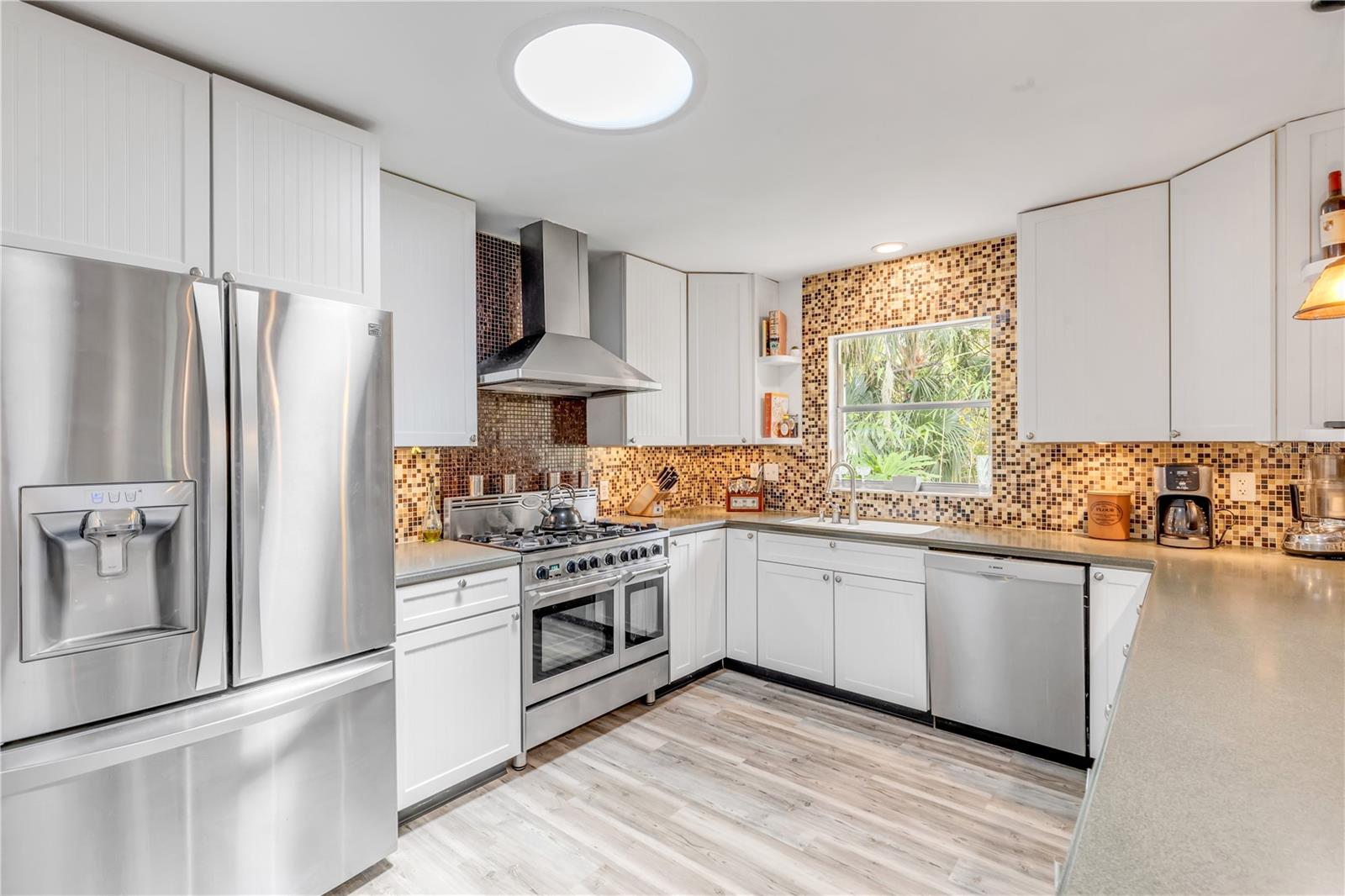 Image 9 of 49 For 2806 Brookline Avenue