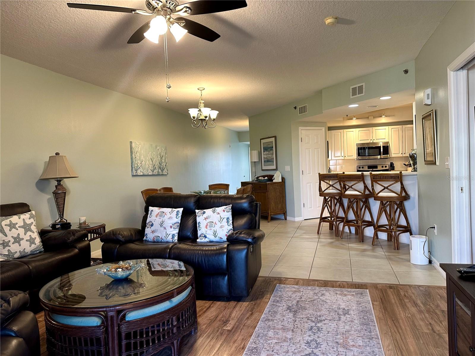 Image 11 of 38 For 5300 Atlantic Avenue 8-402