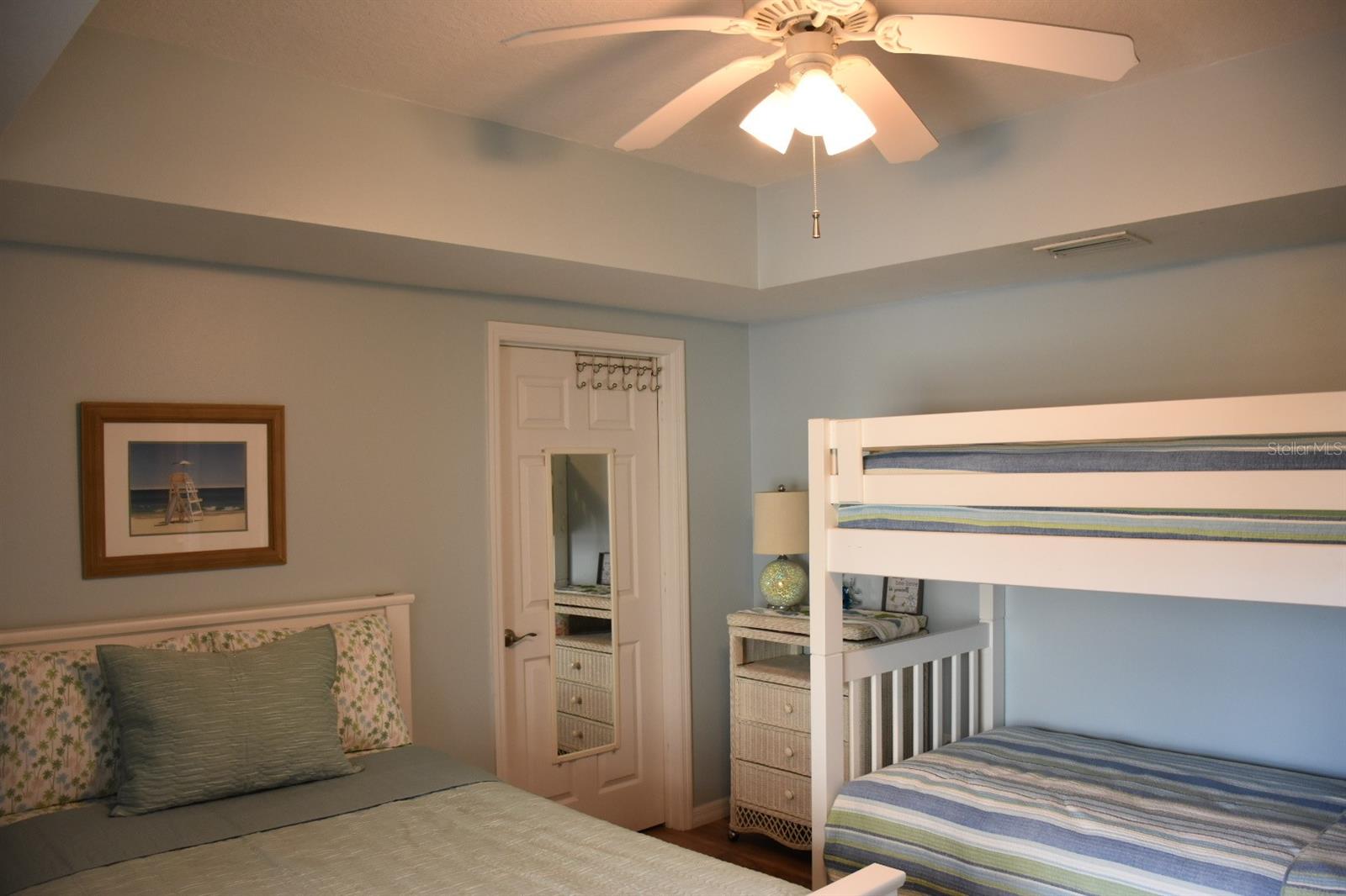 Image 21 of 38 For 5300 Atlantic Avenue 8-402