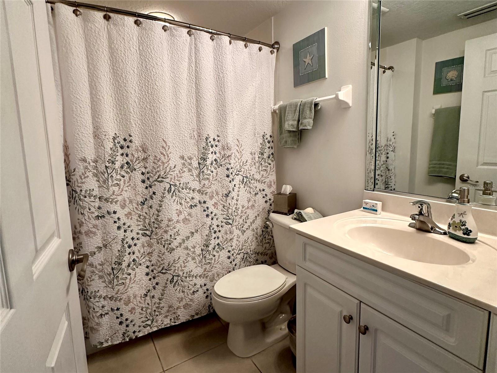 Image 23 of 38 For 5300 Atlantic Avenue 8-402