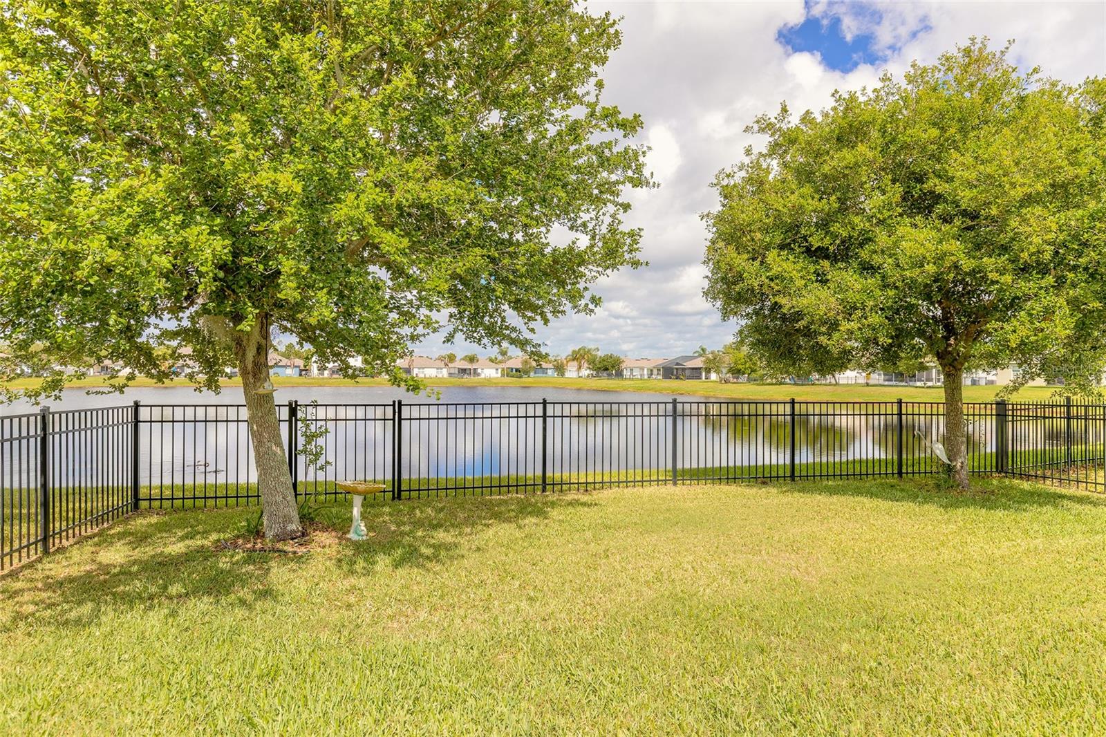 Image 29 of 35 For 554 Armoyan Way