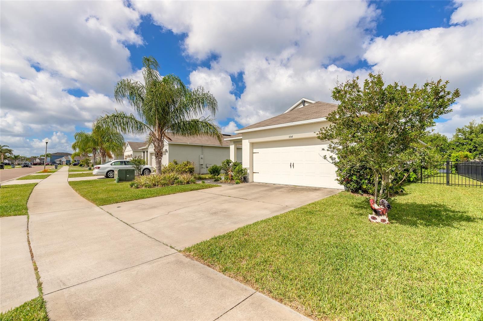 Image 3 of 35 For 554 Armoyan Way